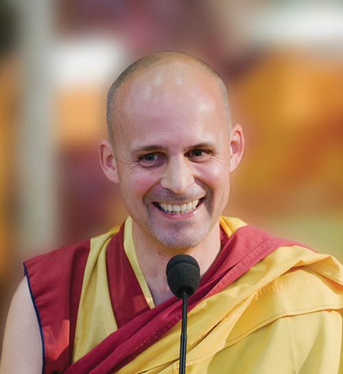 Guèn-La Kelsang Djampa Directeur spirituel adjoint de la Nouvelle Tradition Kadampa Guèn-La Kelsang Djampa Directeur spirituel adjoint de la Nouvelle Tradition Kadampa